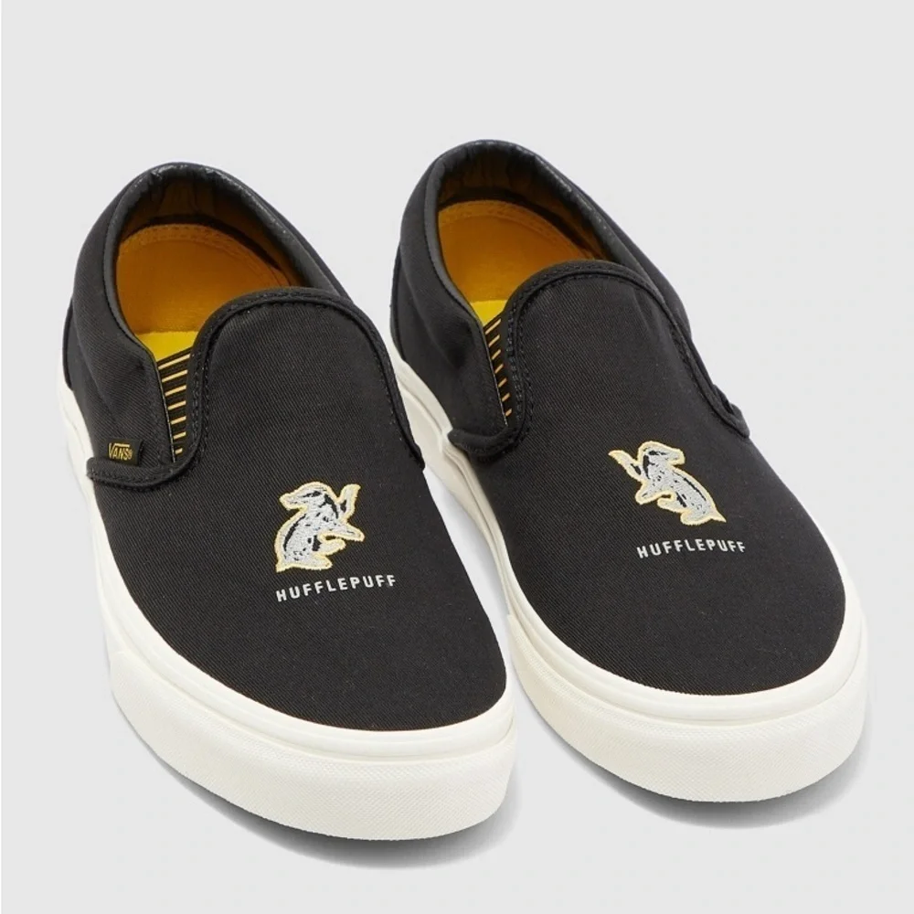 NWT Vans X Harry Potter Hufflepuff Slip-On sneakers Black Womens US 9.5